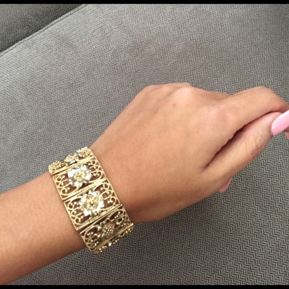 Gold Stretchable Bracelet